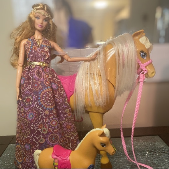 Barbie doll horses (2 included) *with free gift* - Picture 2 of 14